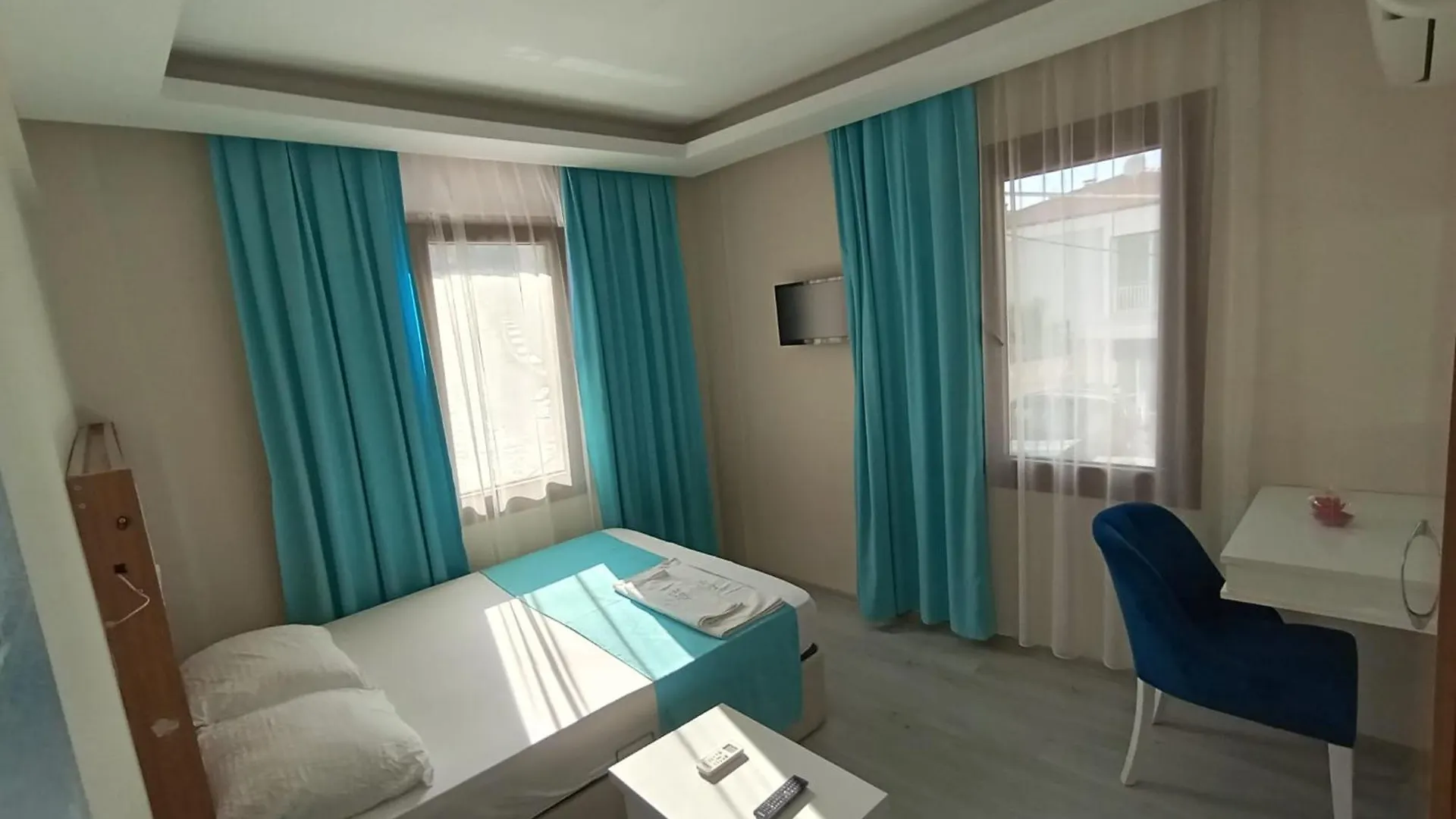 Mavi Liman Otel Çeşme تركيا