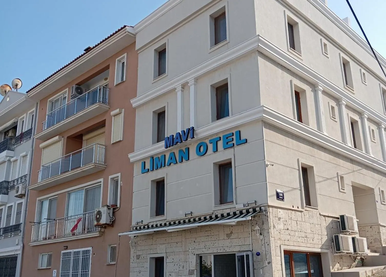 Mavi Liman Otel Çeşme فندق